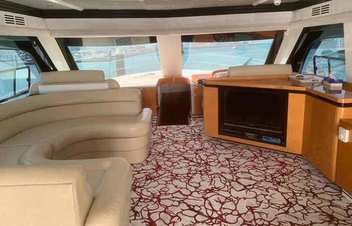 Dream Yacht charter dubai 80 ft image 3