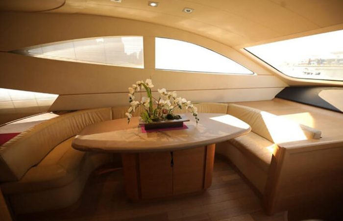 Dream rental yacht dubai 62 ft image 8