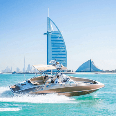 Sightseeing Tour on luxury dubai yacht